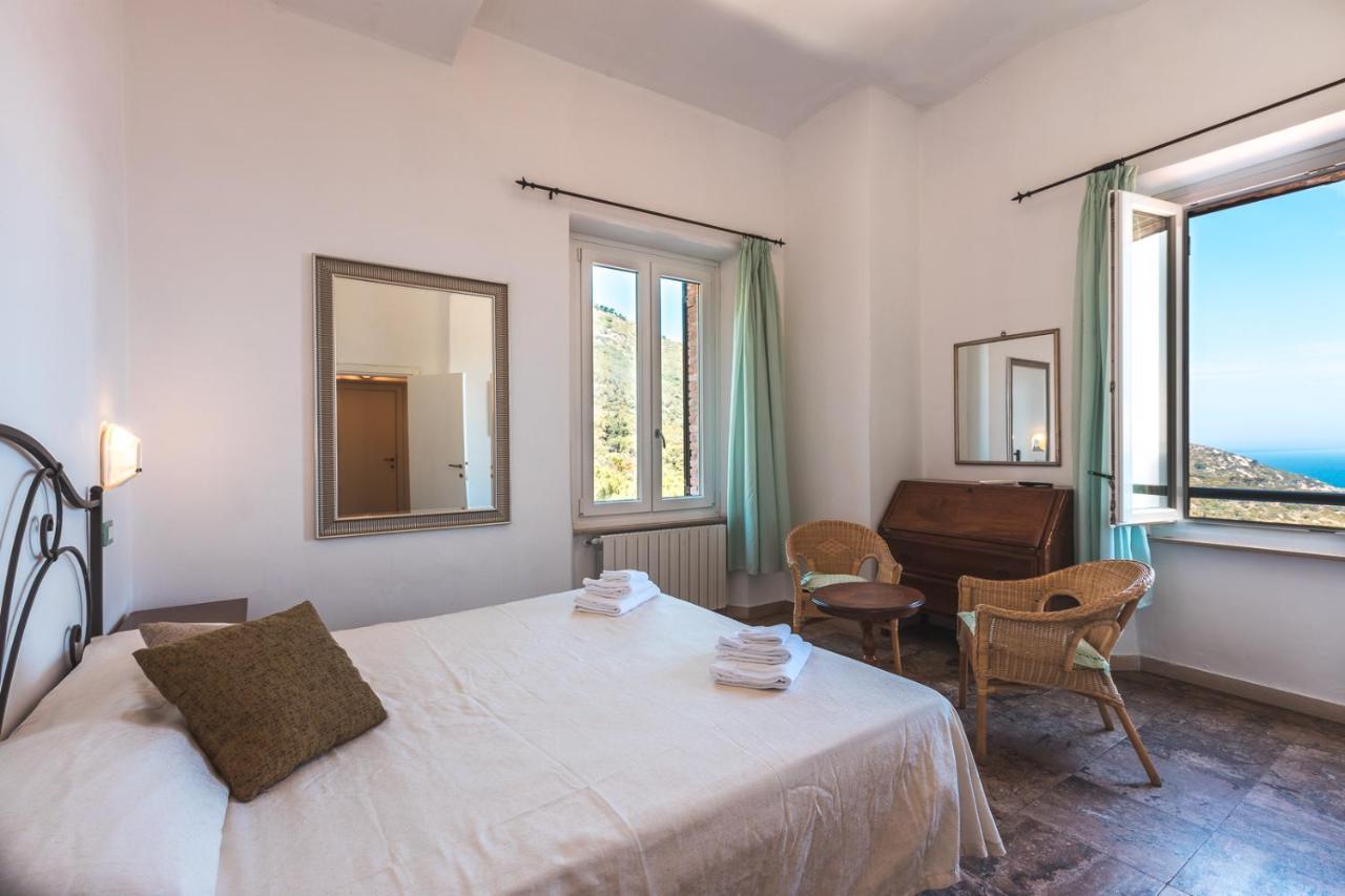 Hotel Castello Monticello Giglio Porto Kültér fotó
